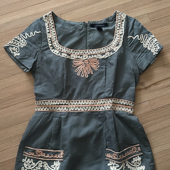 French Connection - Embroidered Gray Dress - Size 8 - Picture 3 of 9